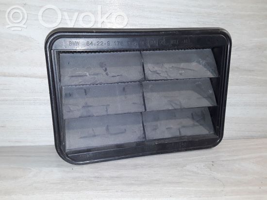 BMW M5 F90 Quarter panel pressure vent 9176945