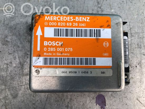 Mercedes-Benz E W124 Airbag control unit/module 0008206926