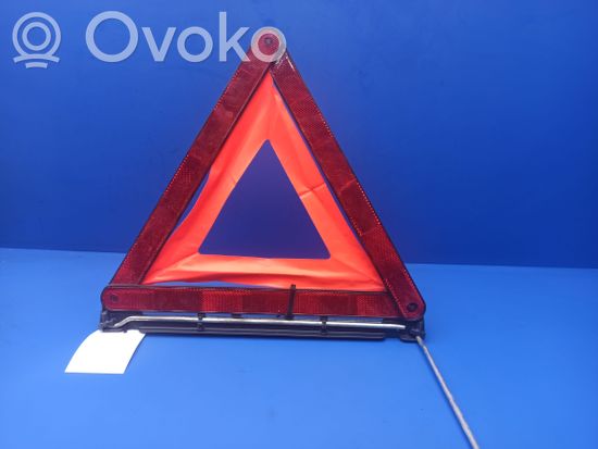 BMW 7 E65 E66 Emergency warning sign 6768272 27R03566