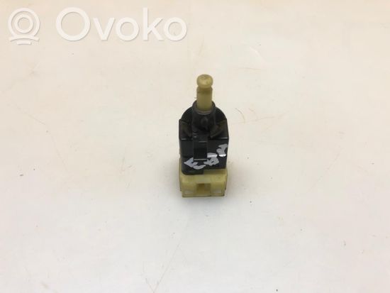 Mercedes-Benz E W210 Brake pedal sensor switch A0015456409