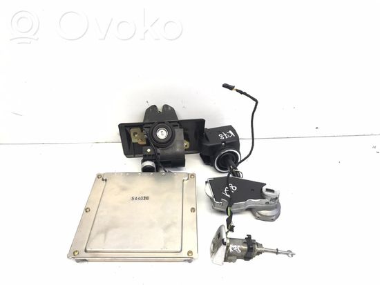 Mercedes-Benz E W210 Engine ECU kit and lock set 0281010544 A6131530279