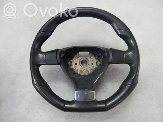 Volkswagen PASSAT B7 Steering wheel