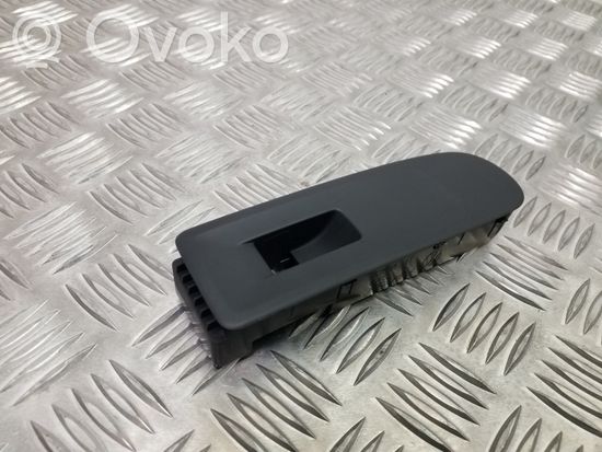Volkswagen Golf VI Front door window switch trim 5K0867256