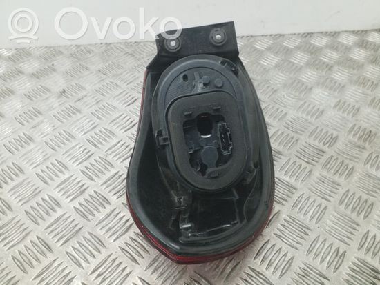 Volkswagen Tiguan Rear/tail lights 5N0945096H
