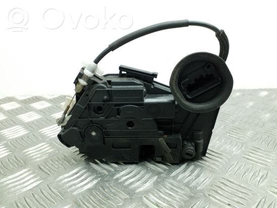 Volkswagen Golf VI Rear door lock 5K4839016H