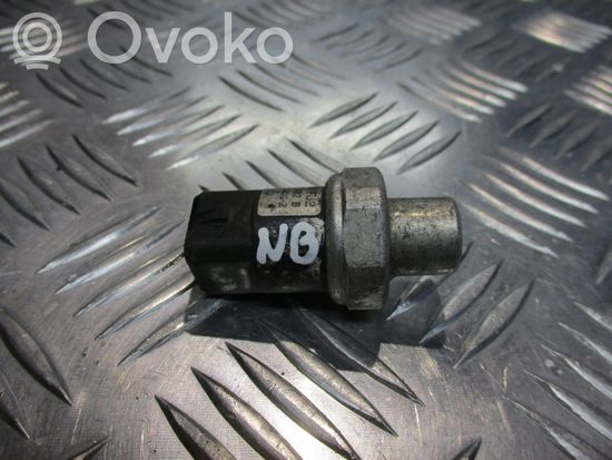 Volkswagen New Beetle Air conditioning (A/C) pressure sensor 8D0959482B