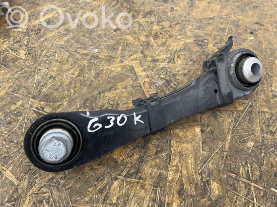 BMW 5 G30 G31 Rear upper control arm/wishbone 6867537