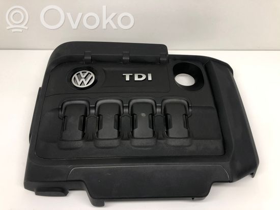 Volkswagen PASSAT B8 Engine cover (trim) 03N103925