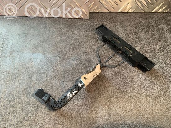 Mercedes-Benz C W204 Aerial antenna amplifier A2048270348