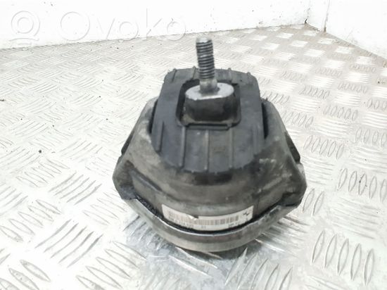 BMW 5 E60 E61 Engine mount bracket 677462001