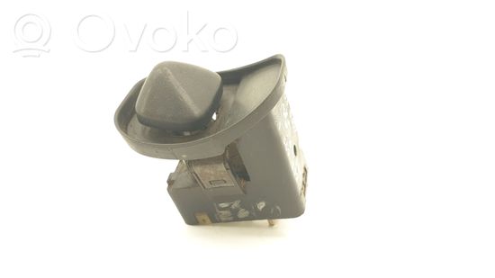 BMW 3 E30 Wing mirror switch 1369332 61311369332 03830710
