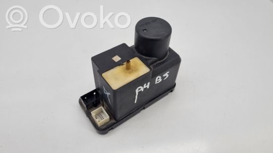 Audi A4 S4 B5 8D Central locking vacuum pump 4A0862257C