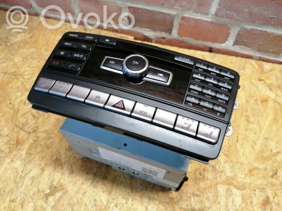 Mercedes-Benz SLK R172 Radio/CD/DVD/GPS head unit A1729001505