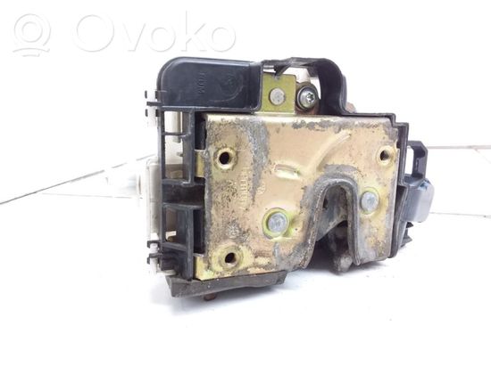 Volkswagen Golf III Rear door lock 1H4839015A