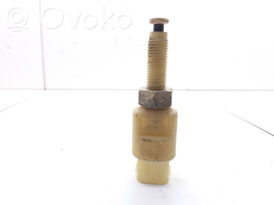 Audi A4 S4 B5 8D Brake pedal sensor switch 4A0945515