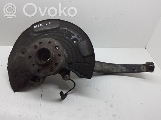Mercedes-Benz ML W164 Front wheel hub 02060642