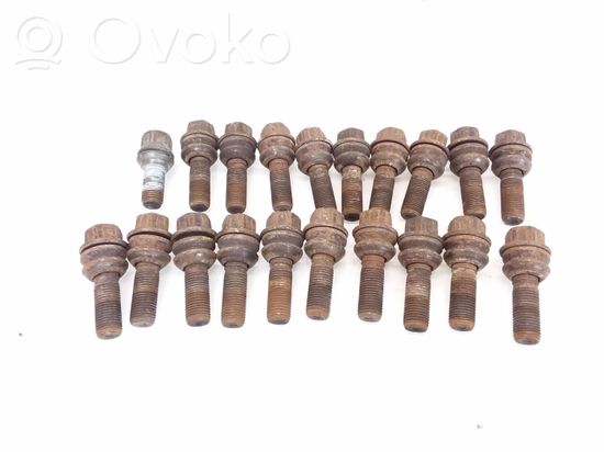 Volkswagen Transporter – Caravelle T5 Nuts/bolts
