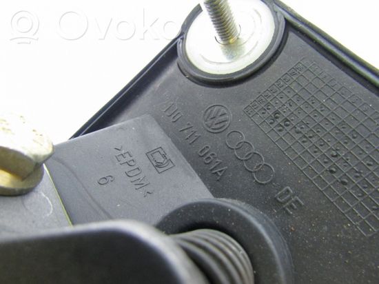 Volkswagen Golf IV Gear selector/shifter (interior) 1J0711061A