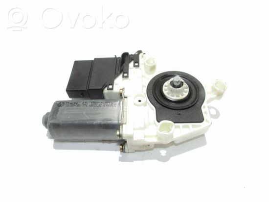 Volkswagen Golf IV Rear door window regulator motor 101389101/774