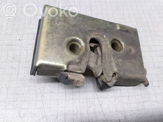 Volkswagen Golf II Rear door lock 193839016A