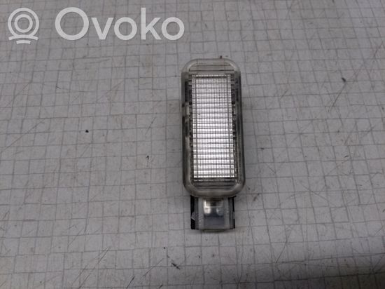 Volkswagen PASSAT B5 Other interior light 3B0947415B
