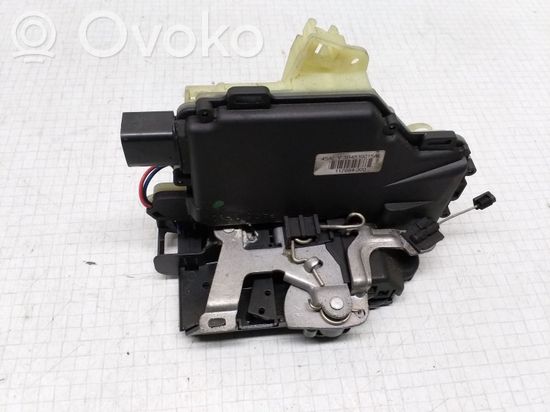 Volkswagen Golf IV Rear door lock 3B4839015AL