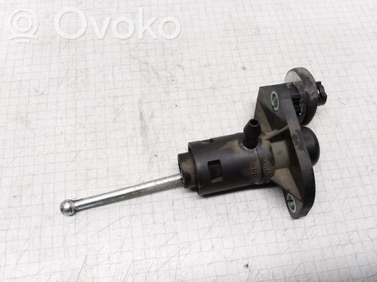 Audi A4 S4 B7 8E 8H Clutch slave cylinder 8E1721401AJ