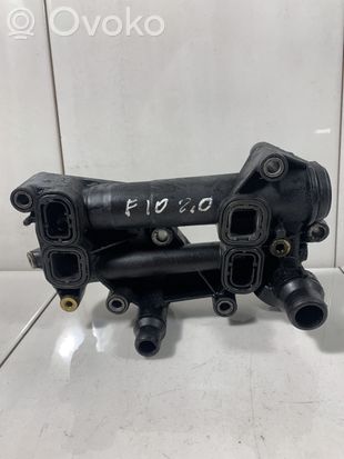 BMW 5 F10 F11 Oil filter mounting bracket 70379335