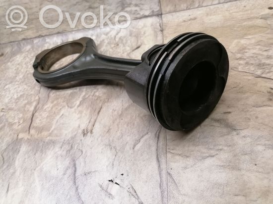 Mercedes-Benz E W213 Piston