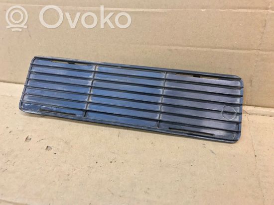Volkswagen Golf I Front bumper lower grill  171853662