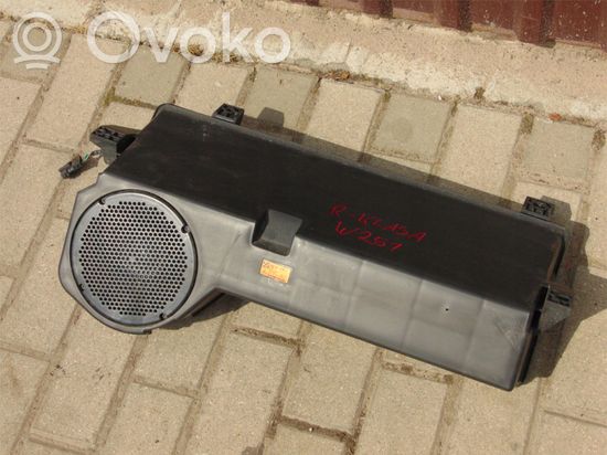 Mercedes-Benz R W251 Subwoofer speaker