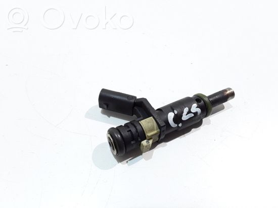 Mercedes-Benz CLS C219 Fuel injector A2720780249