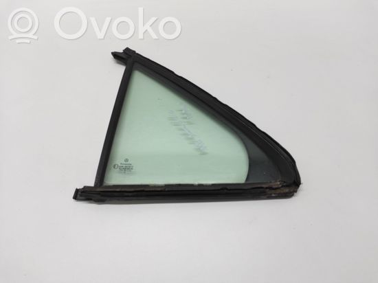 Mercedes-Benz S W220 Rear vent window glass