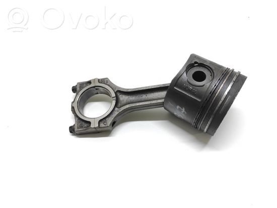 BMW 5 E39 Piston with connecting rod