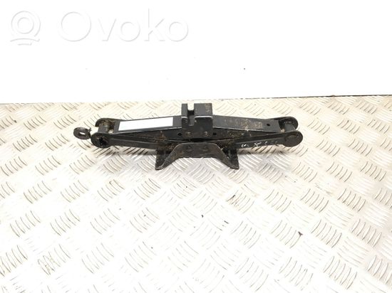Audi A3 S3 8P Lift Jack