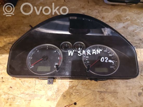 Volkswagen Sharan Speedometer (instrument cluster) 7M3920800H