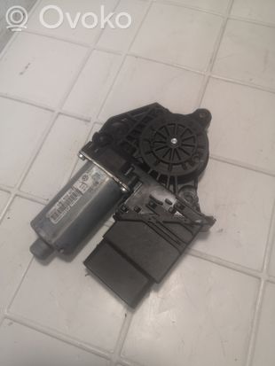 Volkswagen Golf Plus Rear door window regulator motor 5M0839401C 0130821431