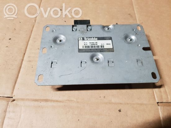 BMW 5 E39 Aerial antenna amplifier 8385141