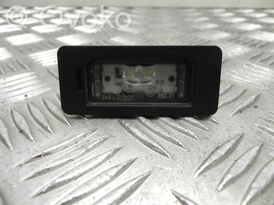 BMW 5 G30 G31 Number plate light 7410302 T8327