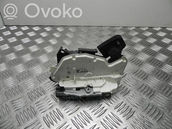 Volkswagen Golf Sportsvan Rear door lock 5K4839015C T3996