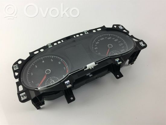 Volkswagen Golf VII Speedometer (instrument cluster) 5G1920740D Z1908