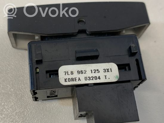 Volkswagen Touareg I Central locking switch button 7L6962125