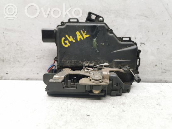 Volkswagen Golf IV Rear door lock