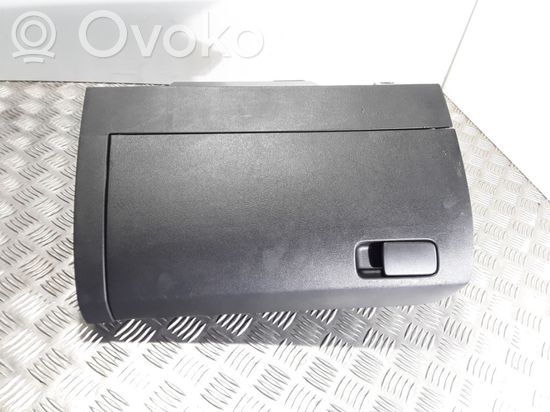 Volkswagen Polo V 6R Glove box