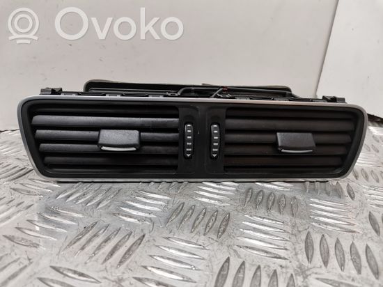 Volkswagen PASSAT B7 Dash center air vent grill 3AC819728A