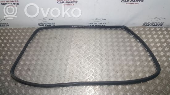 BMW 3 E30 Windshield trim