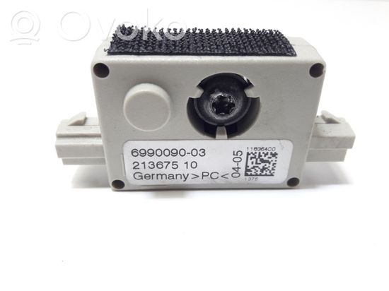 BMW 5 E60 E61 Aerial antenna amplifier 6990090 213675