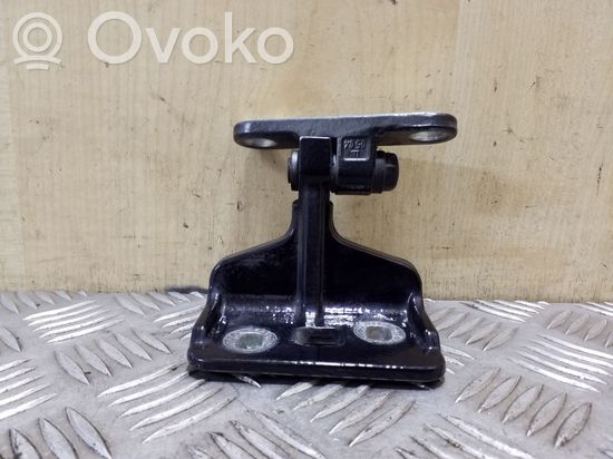 Mercedes-Benz CLS C219 Rear door lower hinge