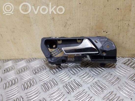 Mercedes-Benz ML W164 Front door interior handle