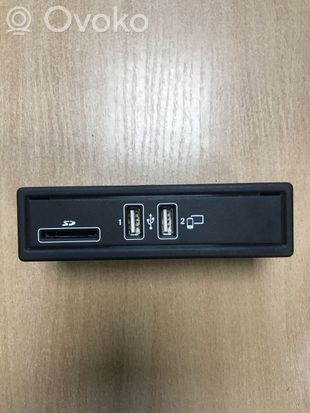 Mercedes-Benz C W205 Head unit multimedia control A2538206100